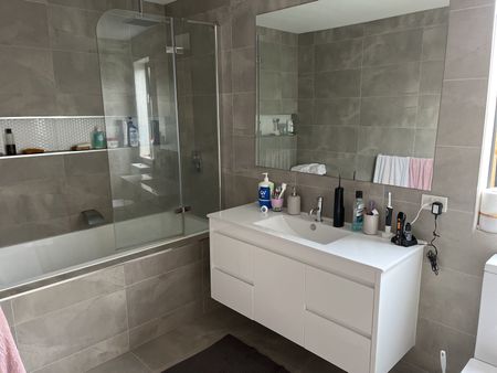 Executive Townhouse Living - Photo 2