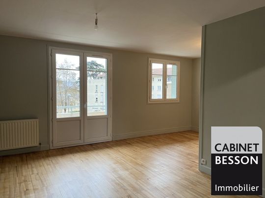 Location Appartement 4 pièces 61m² ST EGREVE 38120 - Photo 1