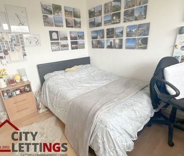 2 Bedroom Mid Terraced House - Photo 4