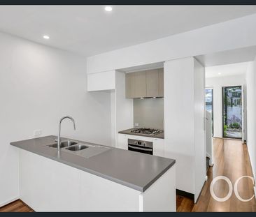 Open the door to modern living in St Clair - Photo 6