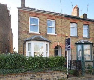 3 bedroom house - semi-detached - Photo 2