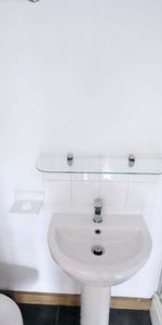 Rayners Gardens, SOUTHAMPTON - Photo 4