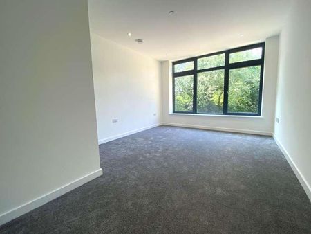 London Road, Staines-upon-thames, Surrey, TW18 - Photo 4