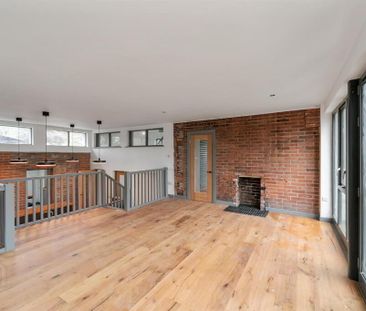 44 Stoneyford Road, Lisburn, BT28 3RG - Photo 2