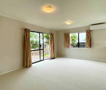 Sunny, Secure Living with Yard & Garage in Mt ... - Photo 2