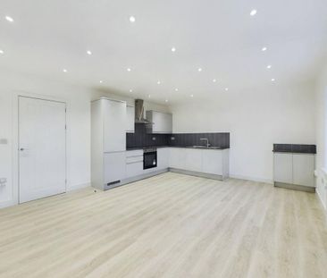 2 bedroom maisonette to rent - Photo 2