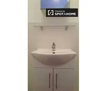 Cosy 1-bedroom apartment for rent in Terenure, Dublin - Photo 1