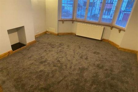 2 bedroom maisonette to rent - Photo 3