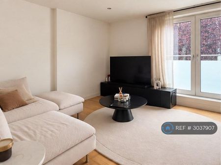 2 bedroom flat to rent - Photo 2