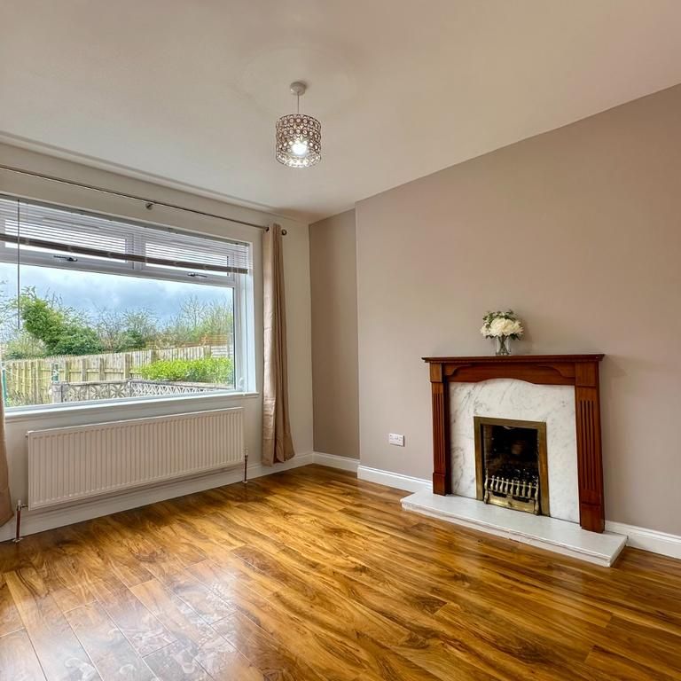 4 bedroom semi-detached house to rent - Photo 1