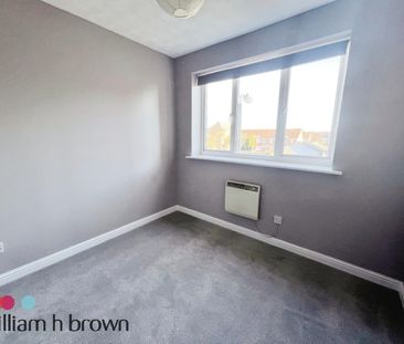 St. Leonards Close, Grays - Photo 4