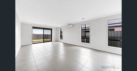 Spacious 4-bedroom family home with two living areas and alfresco - Photo 3