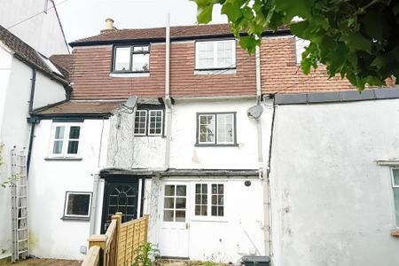 3 bedroom terraced house to rent - Photo 5