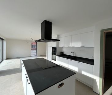 Gelijkvloerse verdieping - Te huur - Photo 6