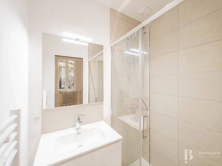 Rental Apartment Paris 18th Clignancourt - Photo 3