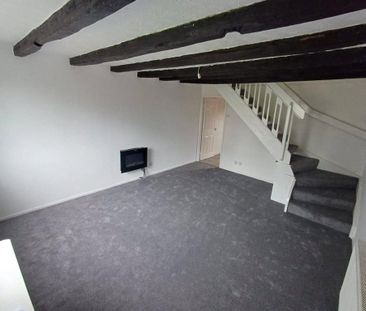 2 bedroom end of terrace house to rent - Photo 1