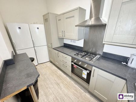 1 bedroom in a house share to rent - Photo 5