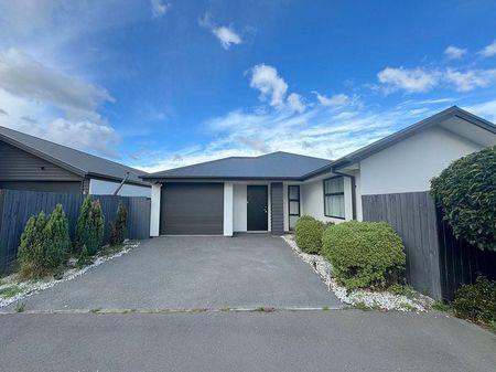 A modern home with central heating - Photo 4