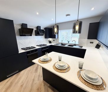 Whetstone Lane, Birkenhead - Photo 1