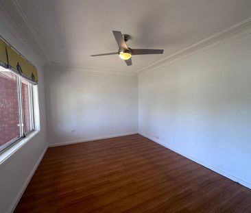 GREAT FAMILY HOME - Photo 5