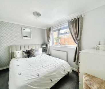 3 bedroom semi-detached house to rent - Photo 3