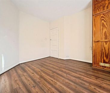 4 bedroom terraced house to rent - Photo 4