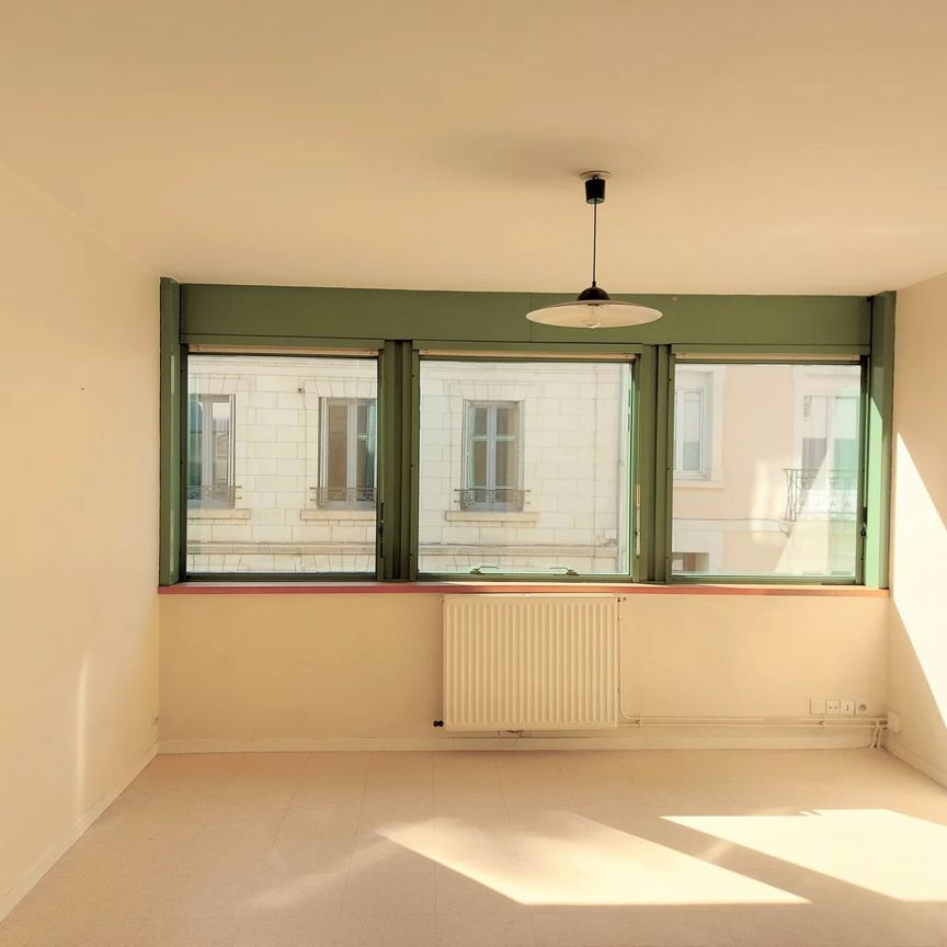 À LOUER – appartement type 2 avec parking dans le centre de TOURS • Réf GI-JB-G0350 - Photo 1