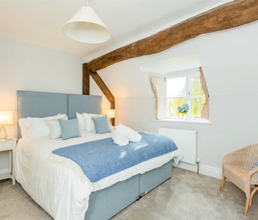 Dunford Barn, GL7 - Photo 6