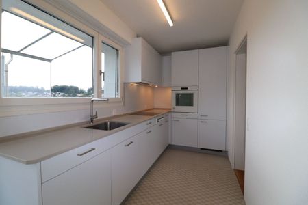 Wohnen im Fürstenrain - moderne 3-Zimmer-Dachwohnung in Oberwil - Photo 4