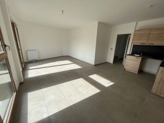 Location Appartement 3 pièces 65m² LILLE 59000 - Photo 1