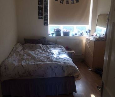 Room in a Shared Flat, Holsworthy House, E3 - Photo 2