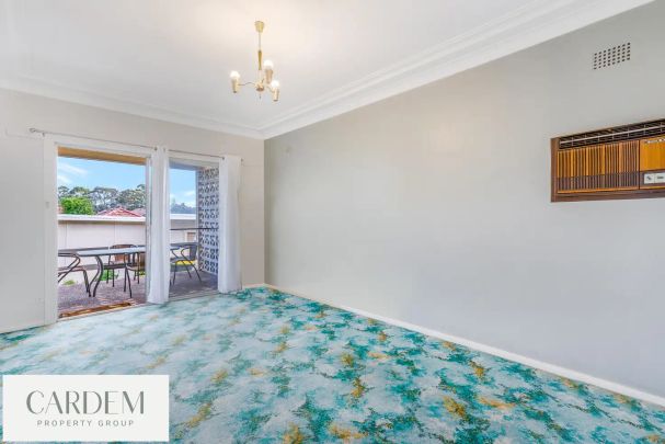 “Charming Residence New To The Rental Market !!” - Photo 1