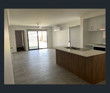 Brand New 4 Bedroom Home - Photo 3