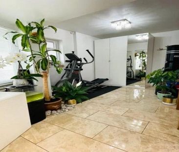 5 bedroom semi-detached house to rent - Photo 5