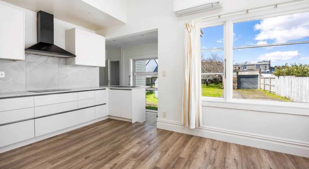 Classic Villa in a Fantastic Location. - Photo 1