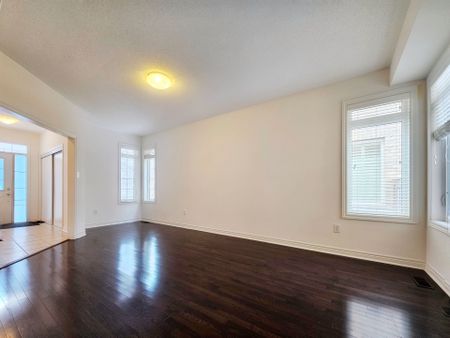 For Lease - 72 Eakin Mill Road, Markham, Ontario - Photo 2