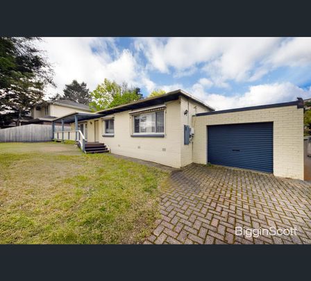 30 Kathryn Road, Knoxfield, Vic 3180 - Photo 1