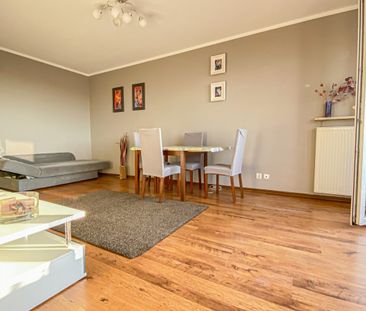 Dobra lokalizacja, balkon, parking w cenie - Zdjęcie 3