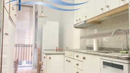 Piso de alquiler en Carrer Berenguer de Marquina, Mercado - Photo 3