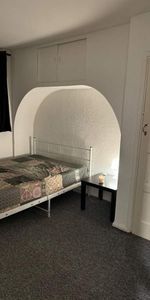 Room in a Shared Flat, Longbridge Road, IG11 - Photo 3