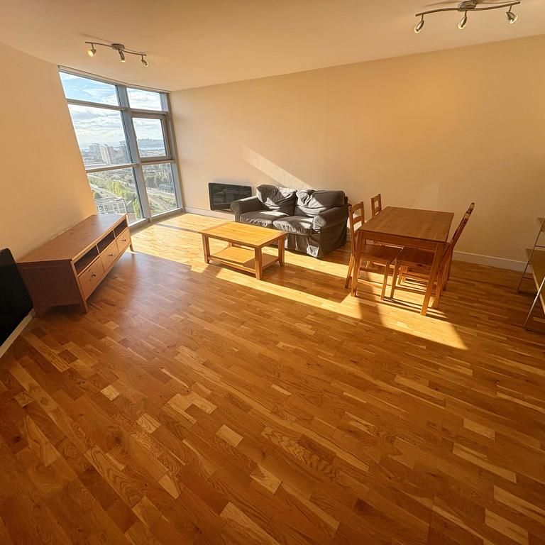 2 bedroom apartment to rent - Photo 1