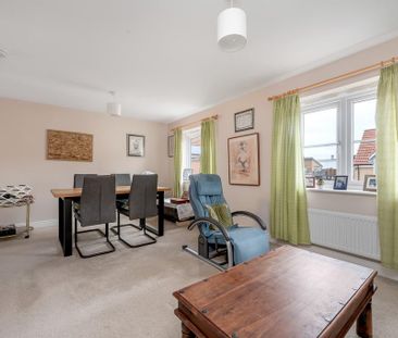 2 bedroom coach house to rent - Photo 6