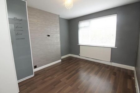 3 Bedroom House - Terraced To Let - Photo 5