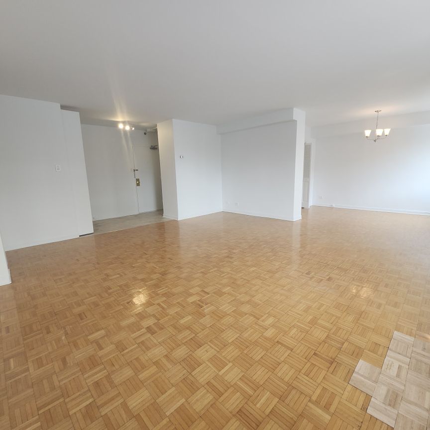 Ville-Marie : Grand appartement rénové avec une chambre, offert en location ! - Photo 1