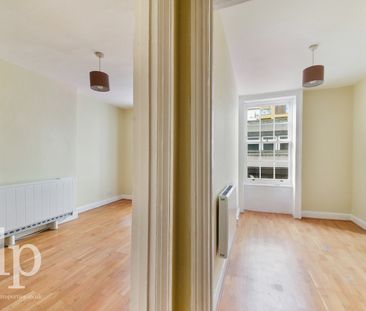 1 Bedroom Apartment, Berwick Street W1F - Photo 4