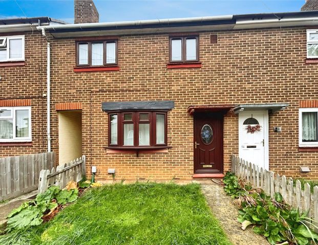 3 bedroom house to rent Derwent Road, Luton, Bedfordshire, LU2 - Photo 1