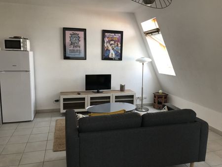 Location Appartement 2 pièces 43m² SETE 34200 - Photo 3