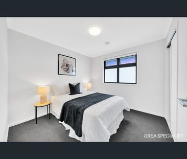 9 Tait Street, Thornhill Park, Vic 3335 - Photo 6