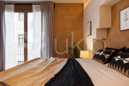 4 room luxury Apartment for rent in Barcelona, Spain - Photo 2