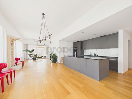 Lichtdurchflutete 4.5-Zimmer-Wohnung mit aussergewöhnlichem Raumgefühl - Photo 4